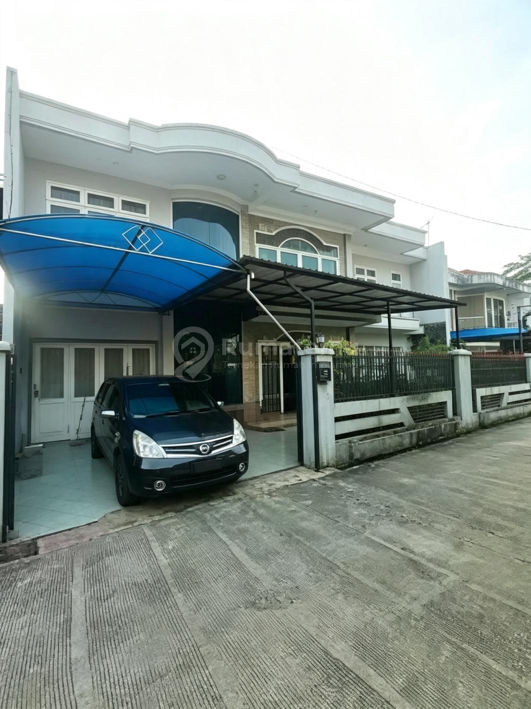 Rumah Bagus Tanah Luas Lingkungan Private Di Jatiwaringin Bekasi