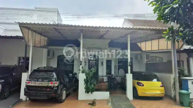 Rumah 2 Lantai Cantik Lokasi Strategis Hadap Taman Crysant BSD