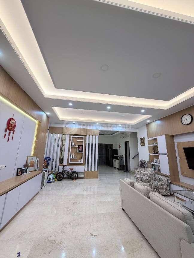 Rumah Golf Island Concerto Pik luas 200 meter dijual Furnished Siap Huni