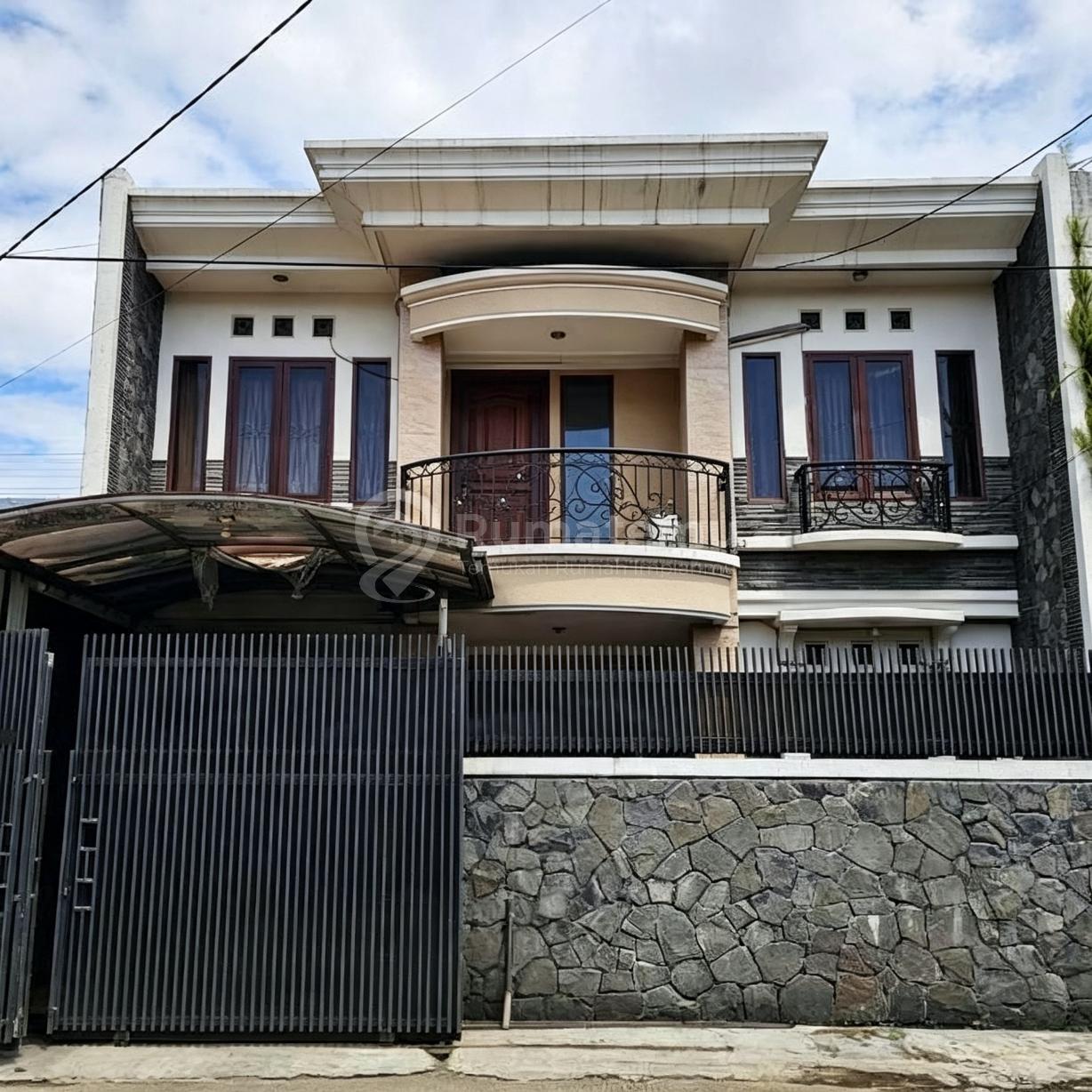 Jual Rumah Taman Holis Indah Dekat TKI, Sumbersari Bandung