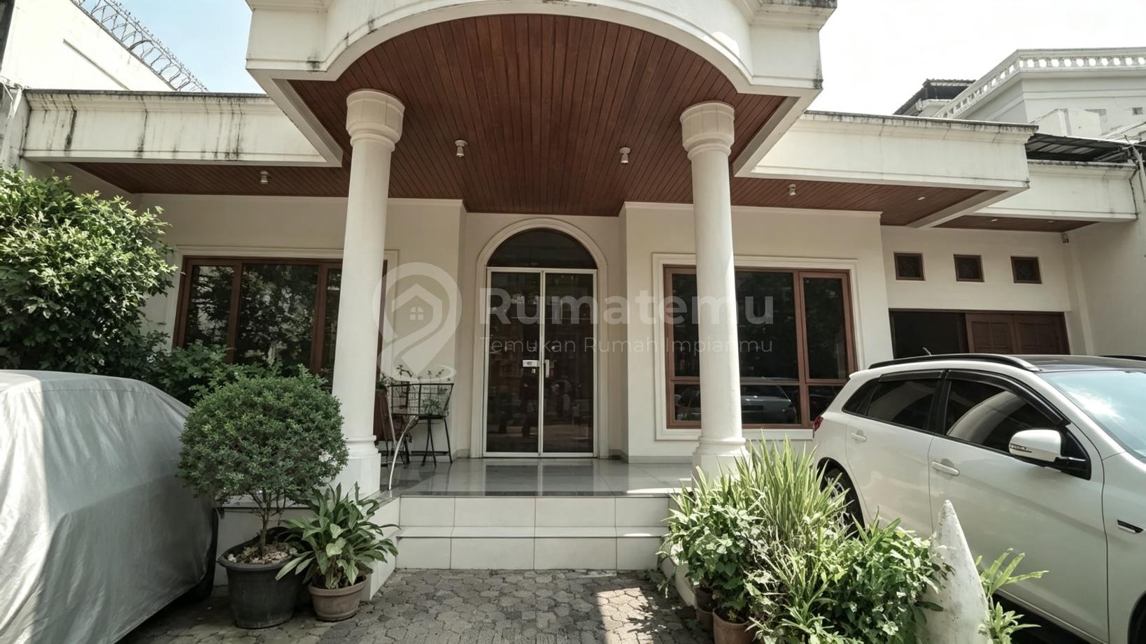 Jual rumah kost dengan akes mudah di area Senopati, Senayan, Kebayoran Baru