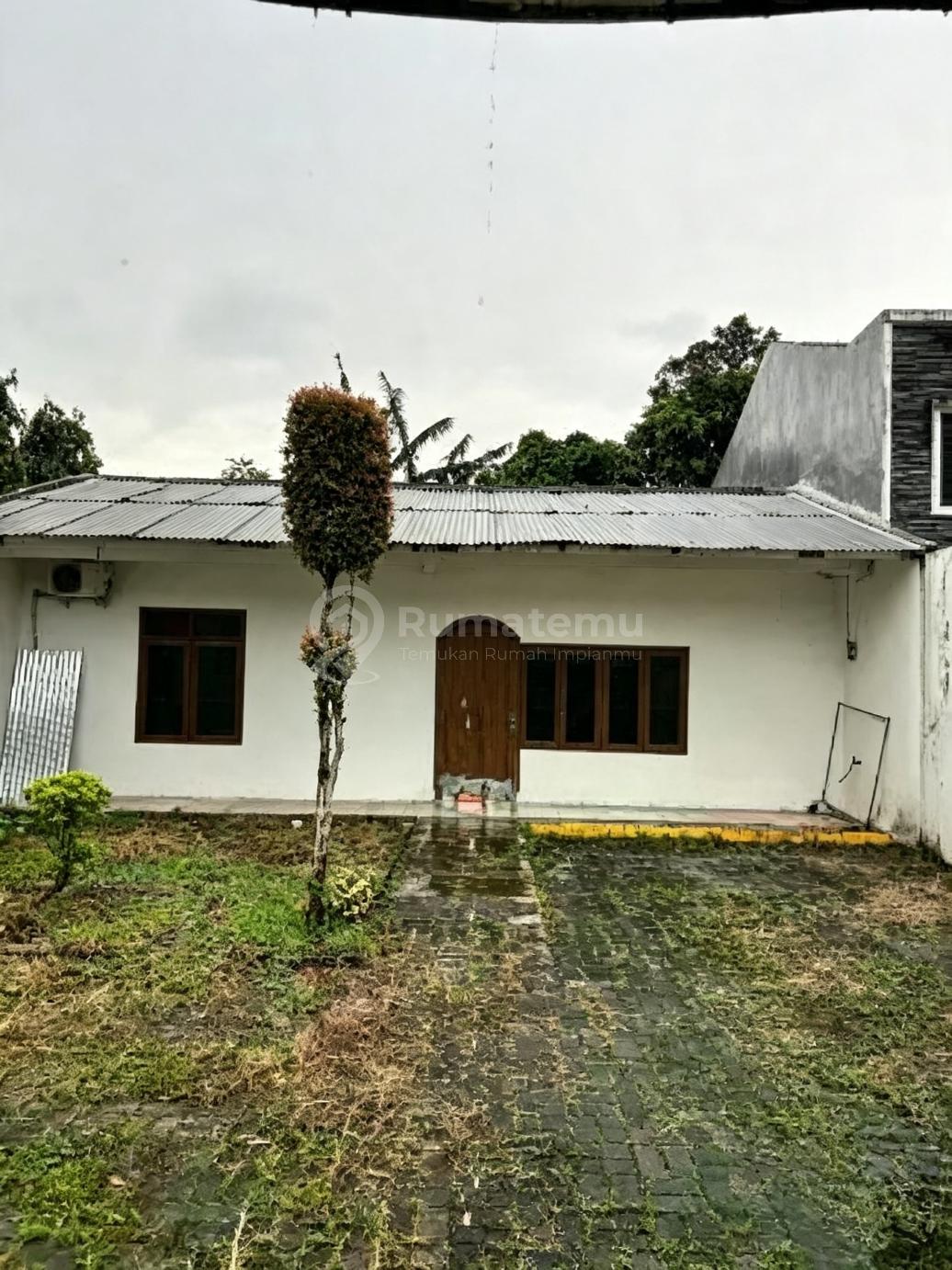 Rumah Pinggir Jalan Lokasi Ceger Cipayung Jakarta Timur