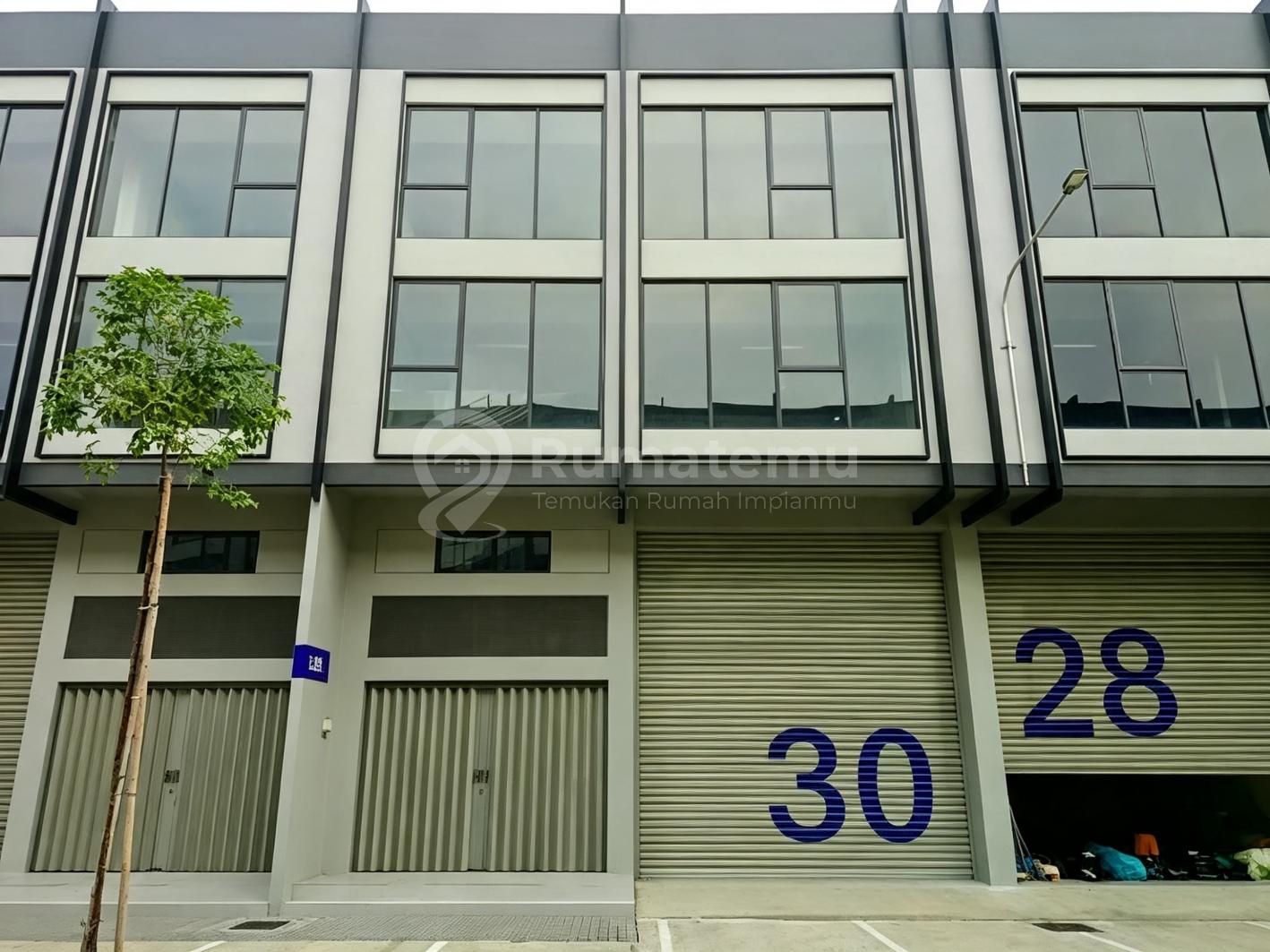 Duta Indah Starhub Gudang Lebar 9 & Kantor 4Lt