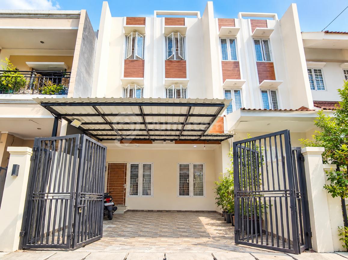 RUMAH TAMAN RATU SEMI FURNISH SIAP HUNI JAKARTA BARAT