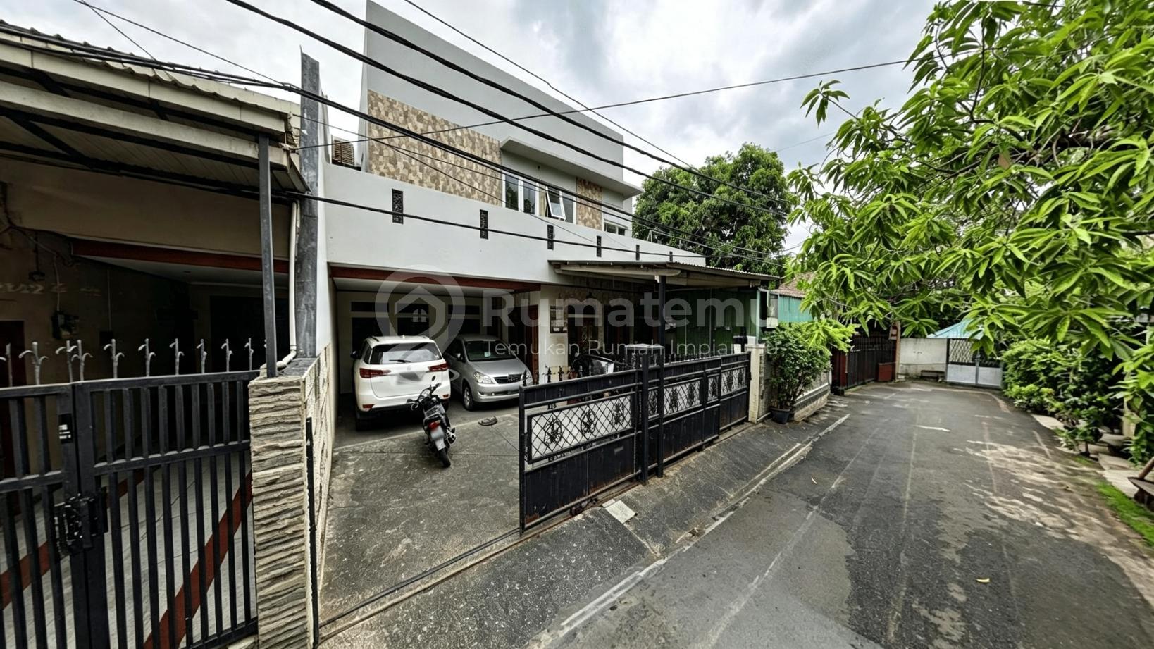 Dijual rumah komplek hook di area Pos Pengumben Kelapa Dua, Kebon Jeruk, Jakarta Barat