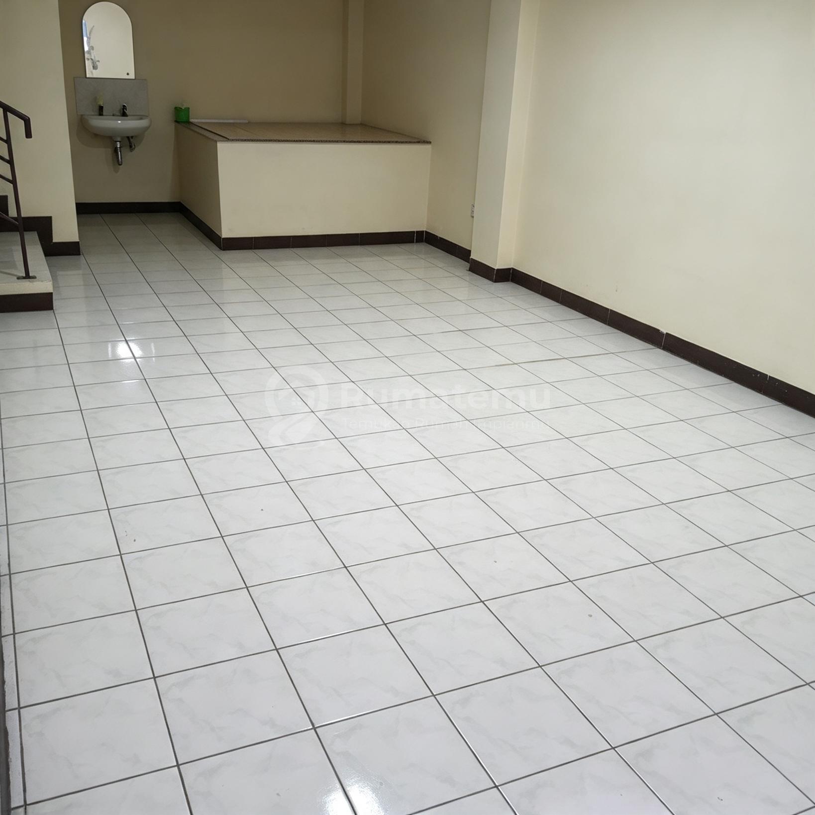Disewakan Ruko 4 lantai Siap Pakai di Plaza Pasifik Kelapa Gading