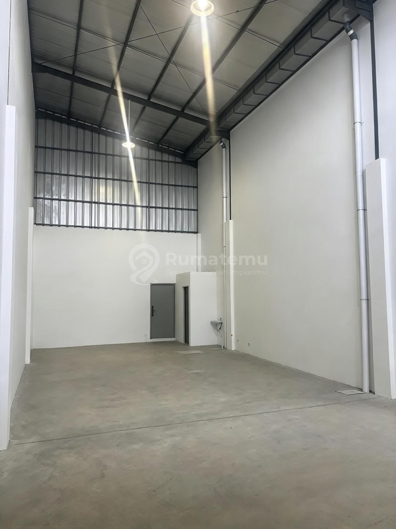 Dijual Gudang Benda Tangerang Akses Kontainer 40Ft Full Bangunan