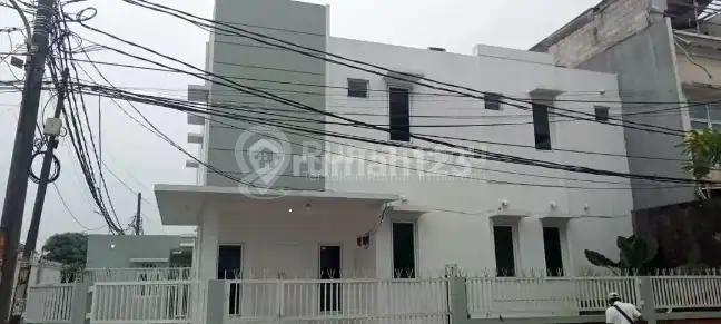 Rumah Kost Baru Renovasi Strategis Dekat Stasiun Kereta Siap Nego