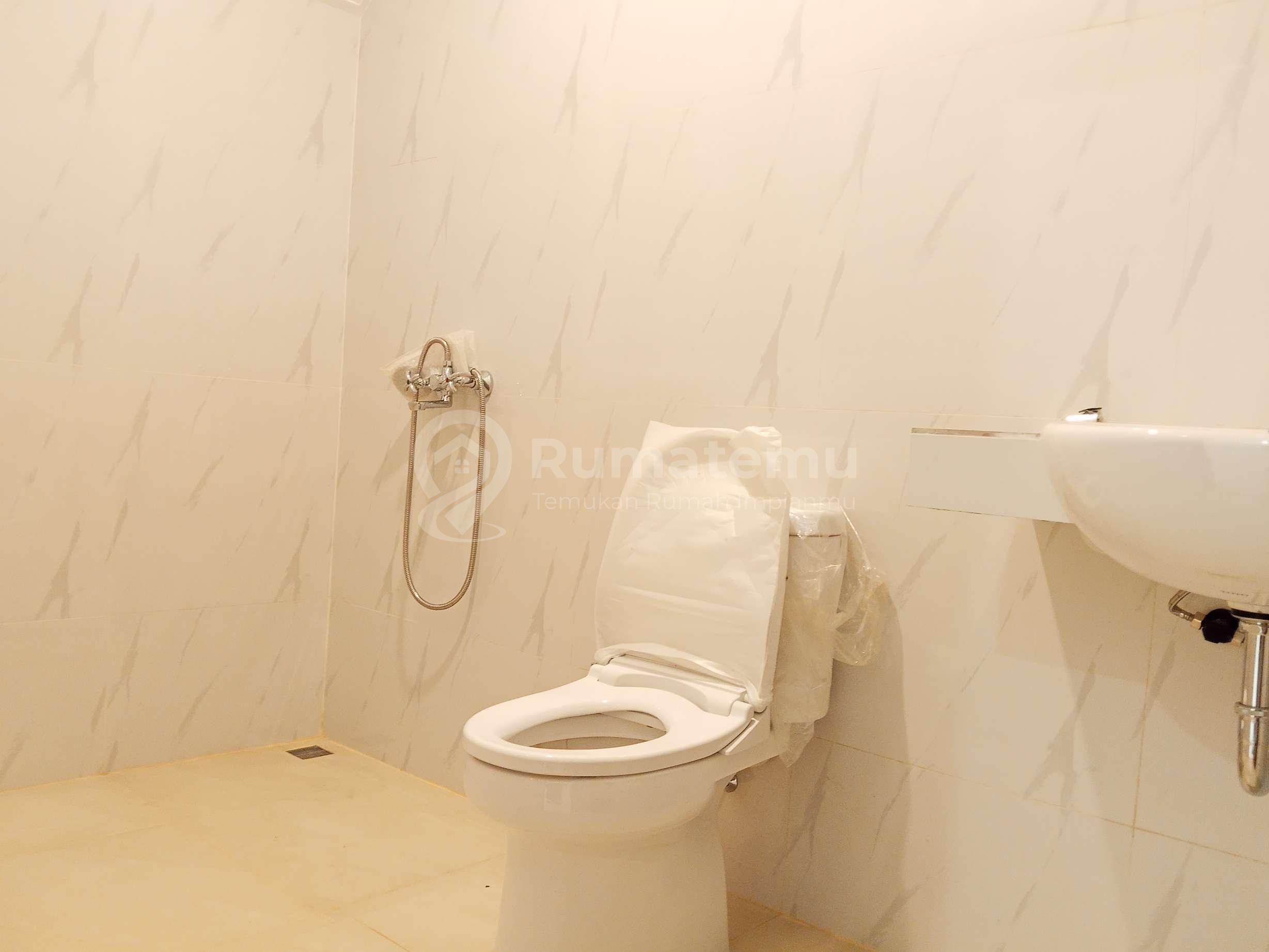 Dijual rumah nyaman lokasi strategis dekat Sektor 9 Bintaro MT 0246