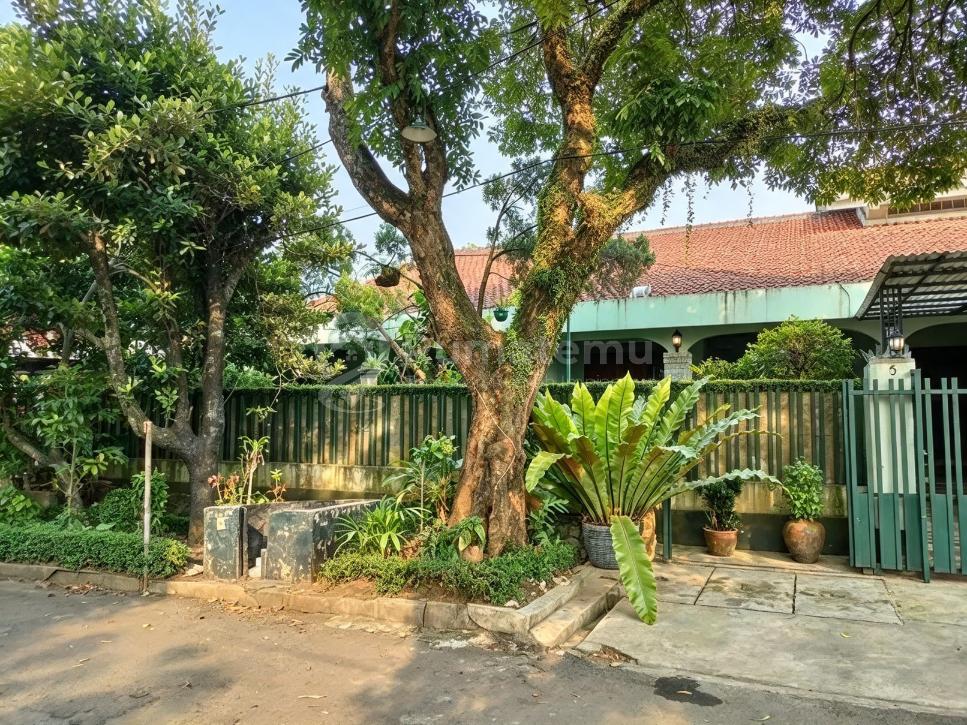 Dijual Rumah Siap Huni Sangat Luas Harga Menarik Dekat Stasiun Pondok Ranji