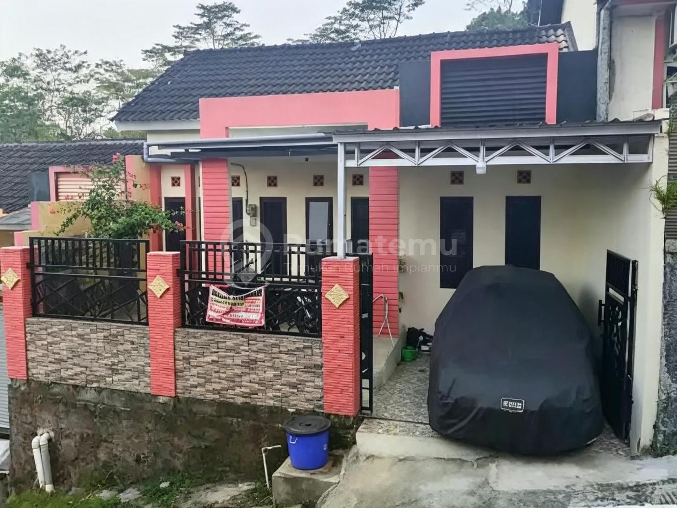 Di jual Rumah di Ungaran Barat, Semarang, Dekat ke Banyak Fasum