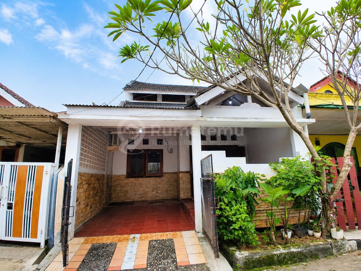Rumah 2 lantai Dalam Komplek Atap Baja Siap Huni Di Pamulang Tangerang Selatan 