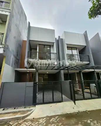 Dijual Super Rugi Rumah Medang Lestari