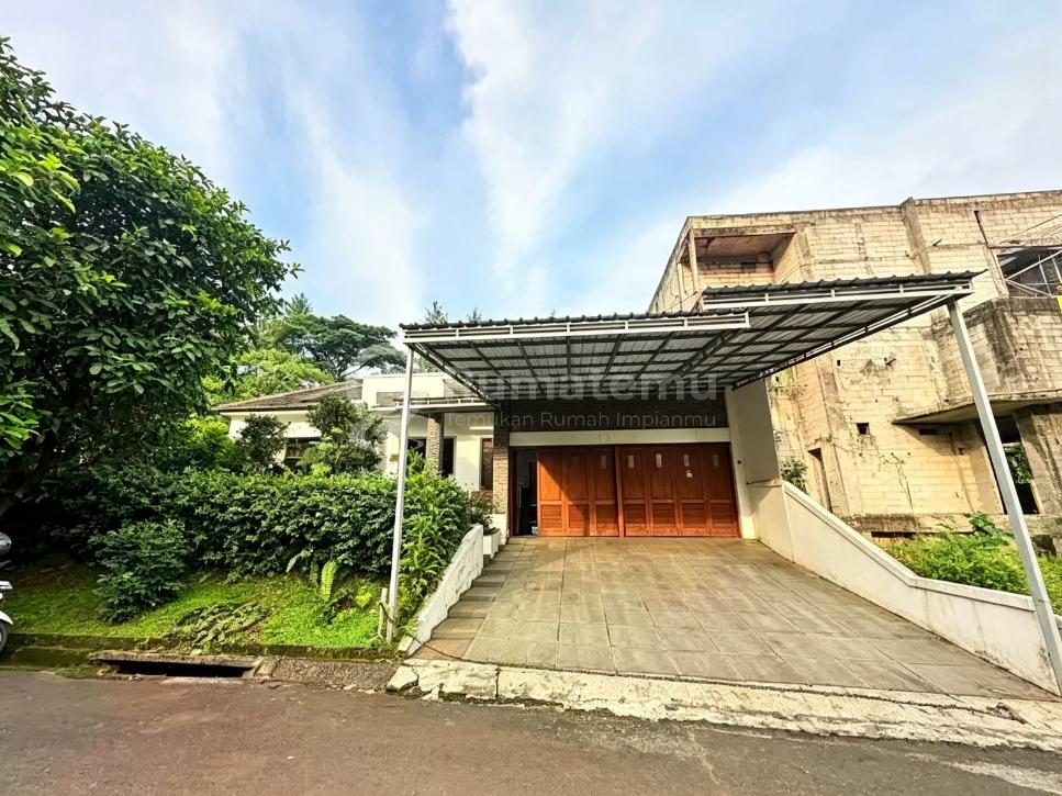 Rumah Minimalis Siap Huni Backyard Luas View Pegunungan Sentul City, Bogor