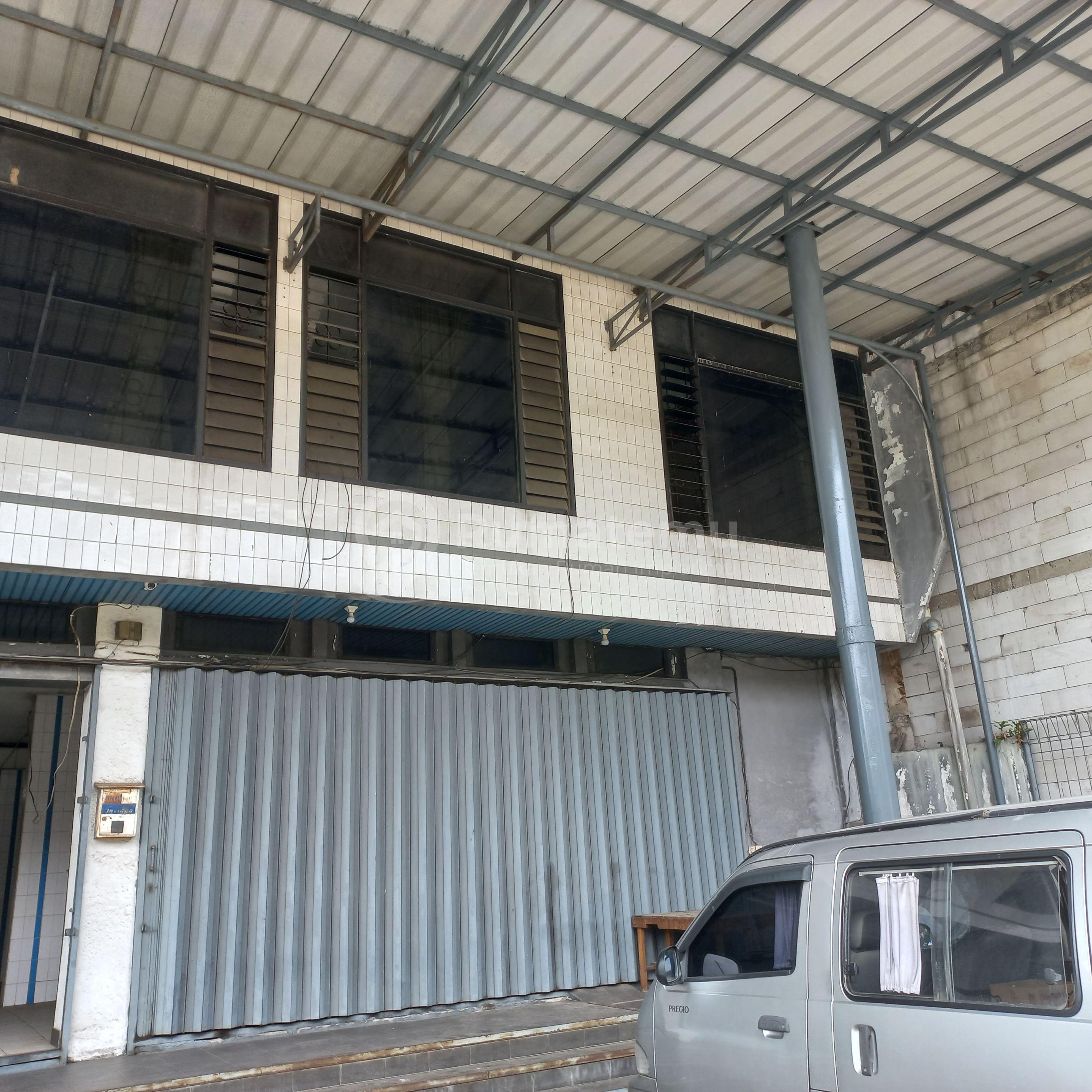 Disewakan Murah Gedung Strategis di Mainroad Soekarno Hatta Bandung