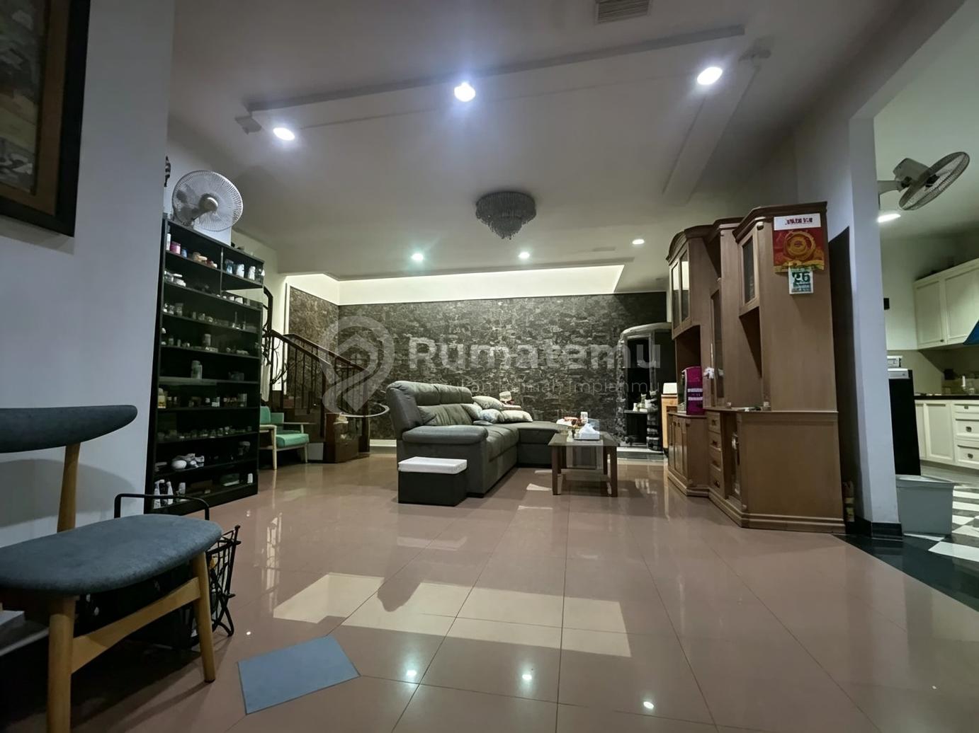 Rumah 2 Lantai Di Sunter Kirana Raya Siap Huni
