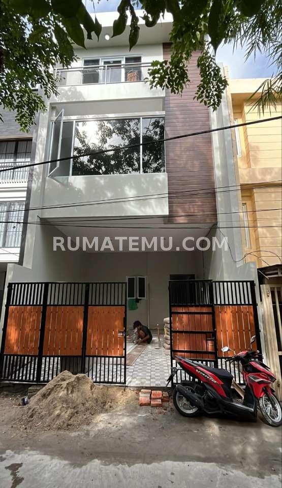 Rumah Taman Ratu