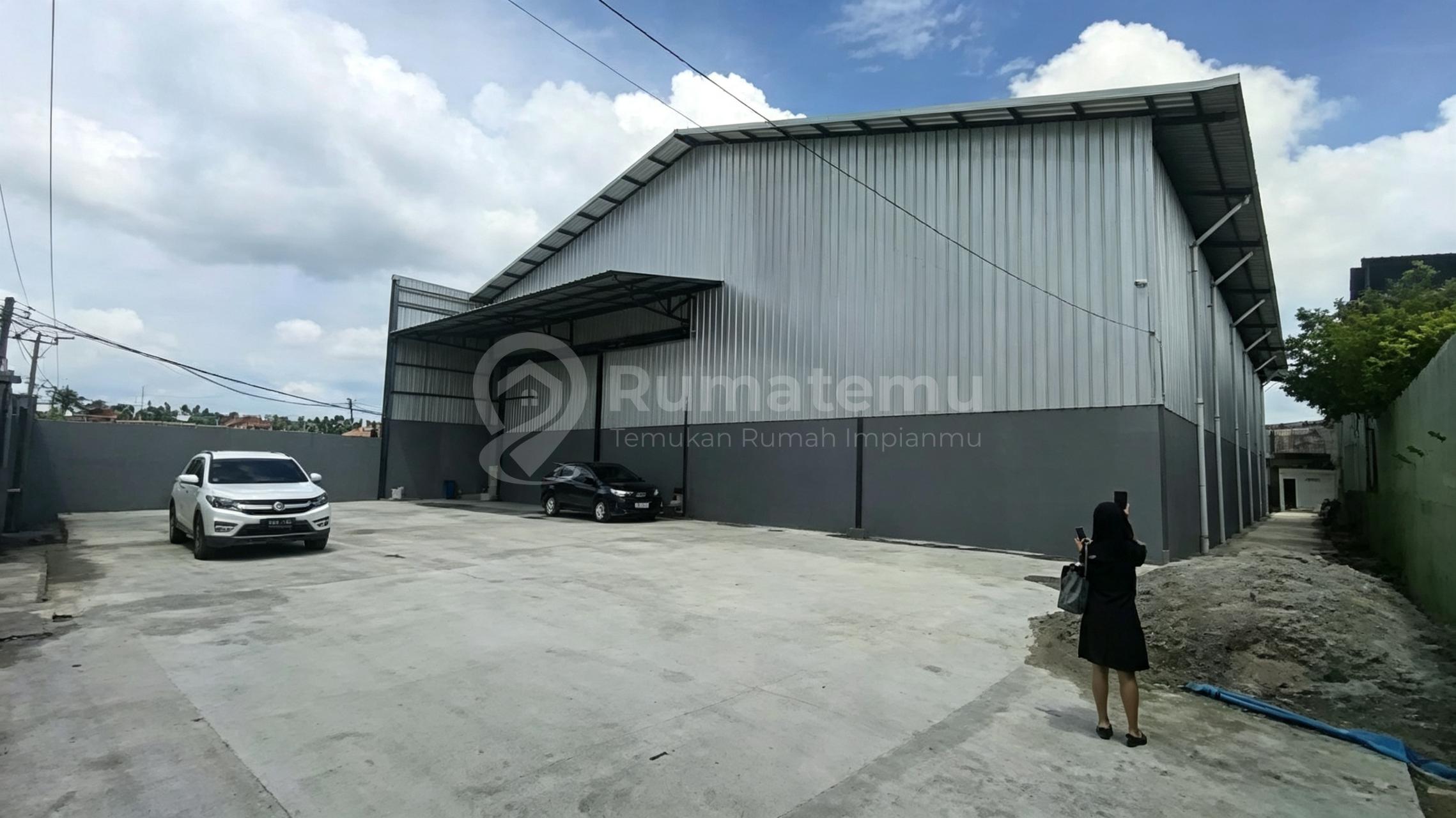 Gudang 1000m2 Tanah 1500m2 Brand New Dekat Bandara