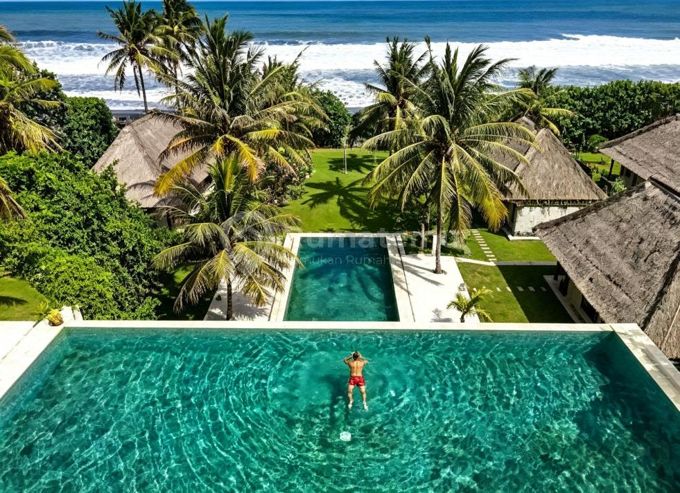 Luxury Beach Front Villa Ready For Sale In Klecung Beach Tabanan