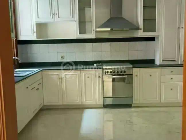 Di jual  Rumah Asri area Elit Jl. Wijaya, Kebayoran Baru, Jakarta Selatan