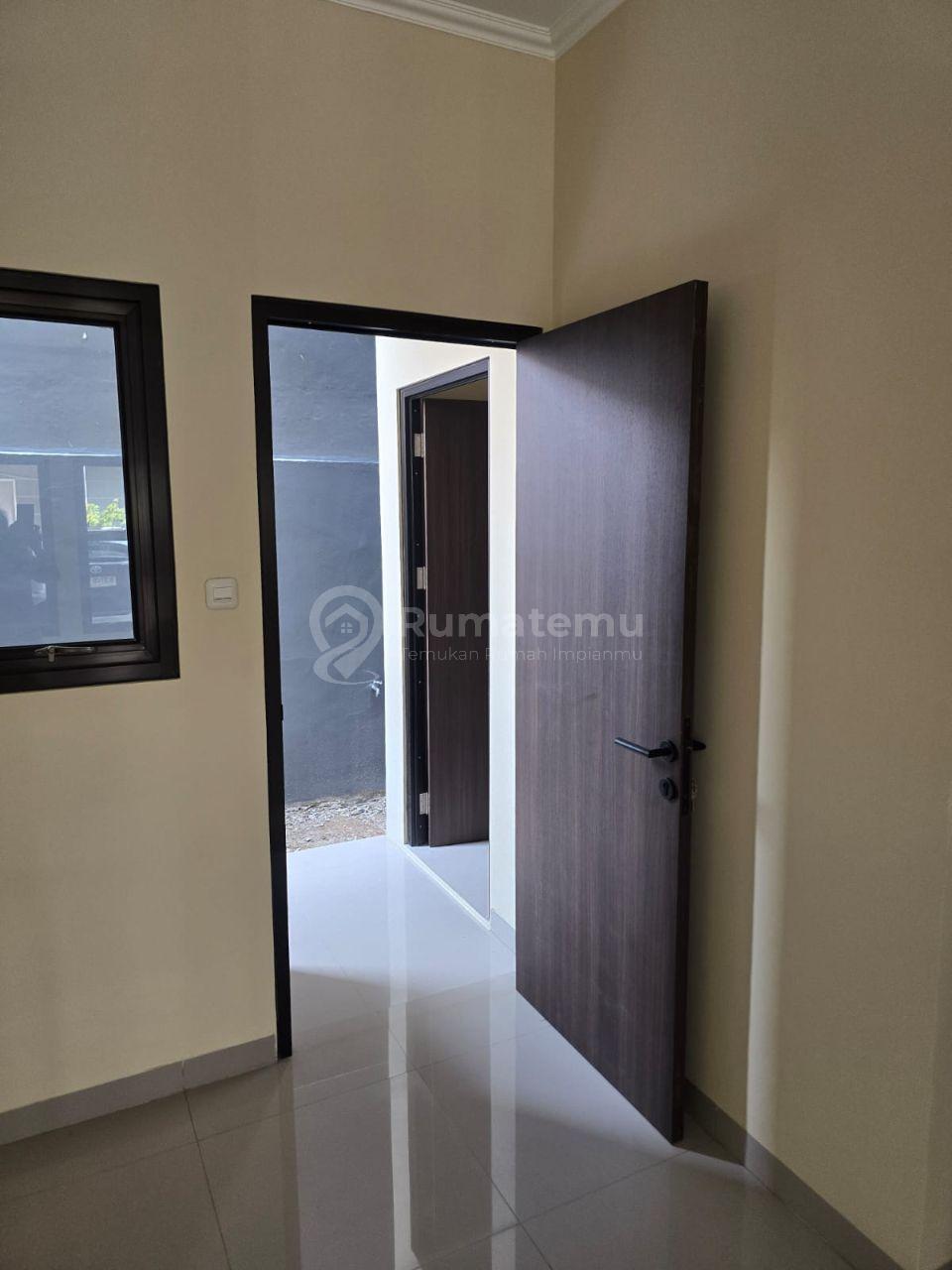 Rumah Siap Huni di Meruya Park Residence, Rp. 2,35M, SHM