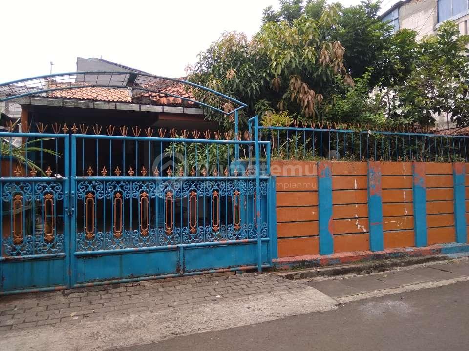 Dijual rumah dalam komplek lokasi strategis di Bintaro, Pesanggrahan, Jakarta Selatan