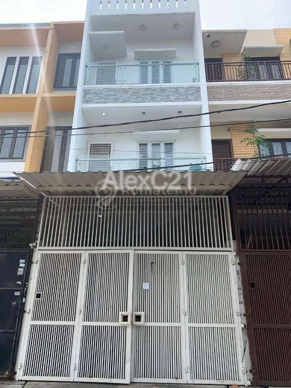 Dijual rumah 3 lantai bentuk ruko di Jelambar, Grogol petamburan, Jakarta