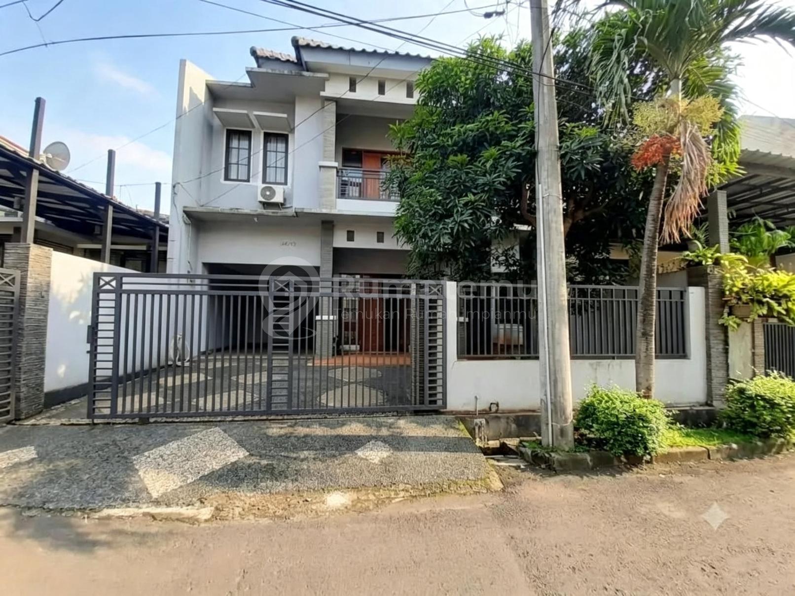 Siap Huni, Rumah, 2 Lantai, SHM, Dekat Tempat Wisata, Dekat Akses Tol