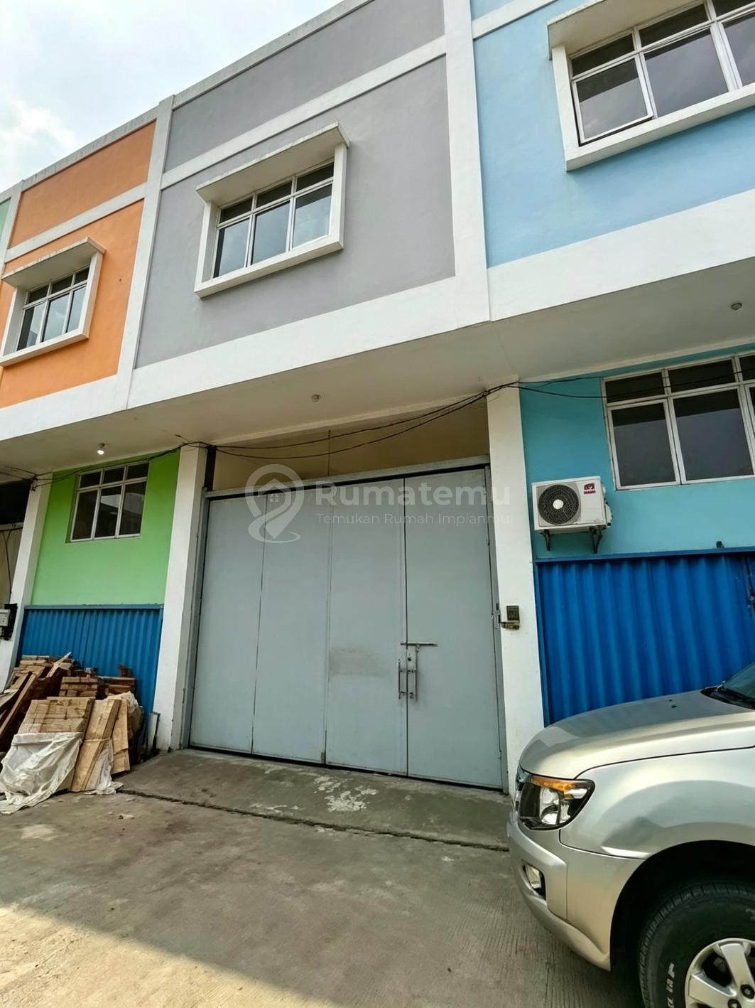 Gudang Dijual di tangerang SHM area strategis dan aman