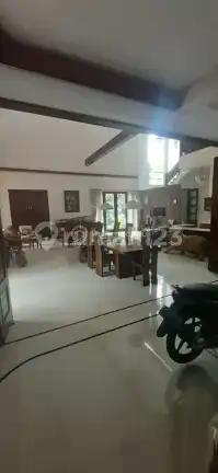 Rumah Hoek Design Menarik Cluster Premium Strategis