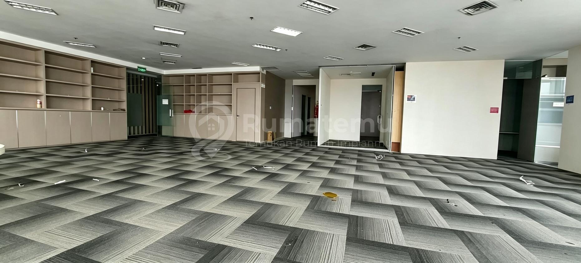 Kantor Disewakan Office Space APL Tower 546,77m2