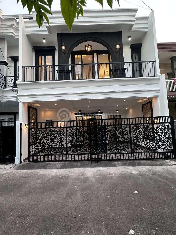 Rumah Modern Classic Tanah Baru Ready Dekat Tol Akses 2 Mobil