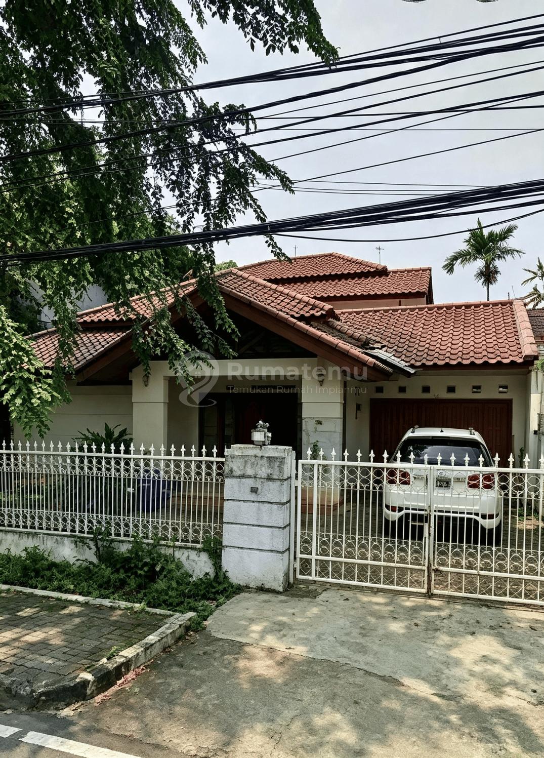Rumah Cempaka Putih Dekat Kfc Sangat Strategis
