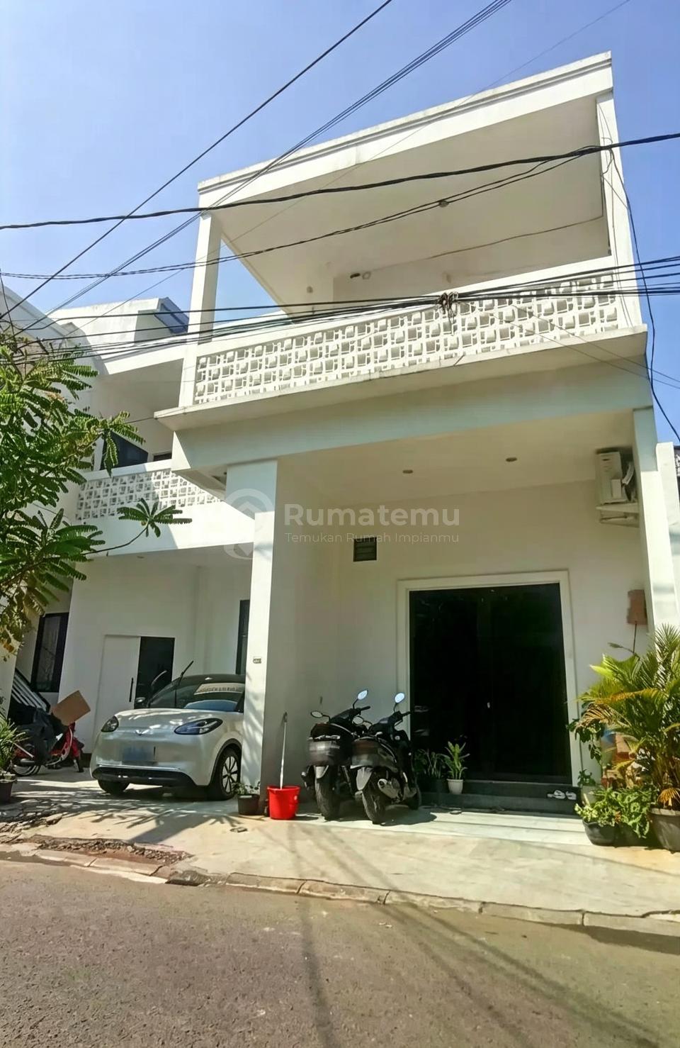 Jual JALAN KALIMANTAN, NUSALOKA, RAWA MEKAR JAYA, KECAMATAN SERPONG, BUMI SERPONG DAMAI, TANGERANG SELATAN, BANTEN