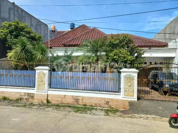 Rumah Siap Huni, Bebas Banjir, Akses Keluar Masuk Mobil Lega