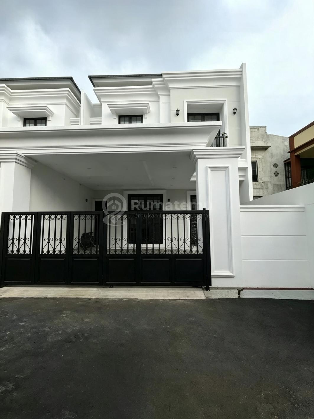 Rumah Baru Modern Classic Di Ciracas Jakarta Timur
