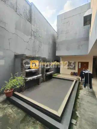 Rumah Kost Aktif Dekat Kampus Pinggir Jalan Otista Jakarta Timur