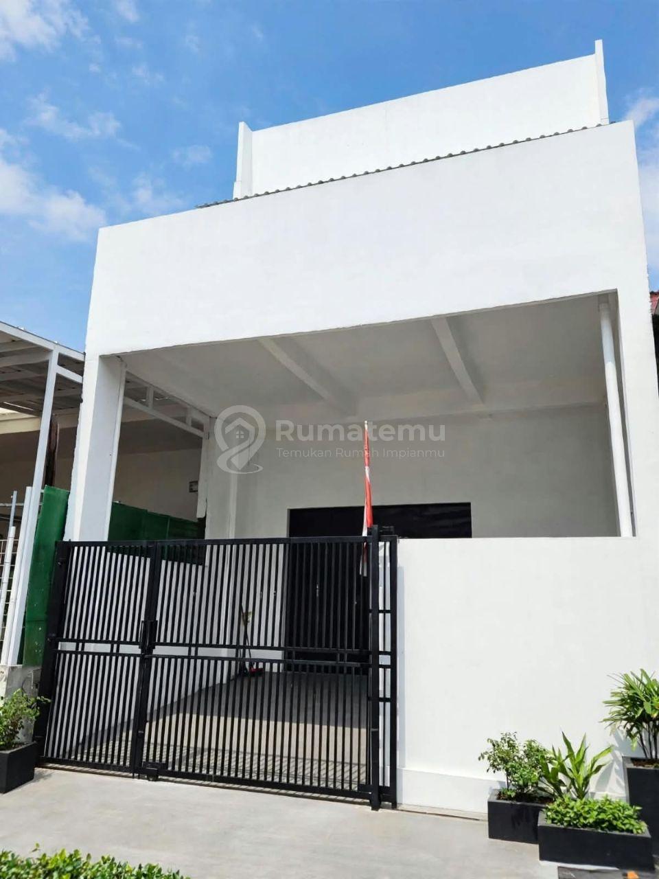Dijual Rumah Strategis di Taman Semanan Indah Jakbar, Dekat Stasiun Rawa Buaya, Bisa untuk Usaha