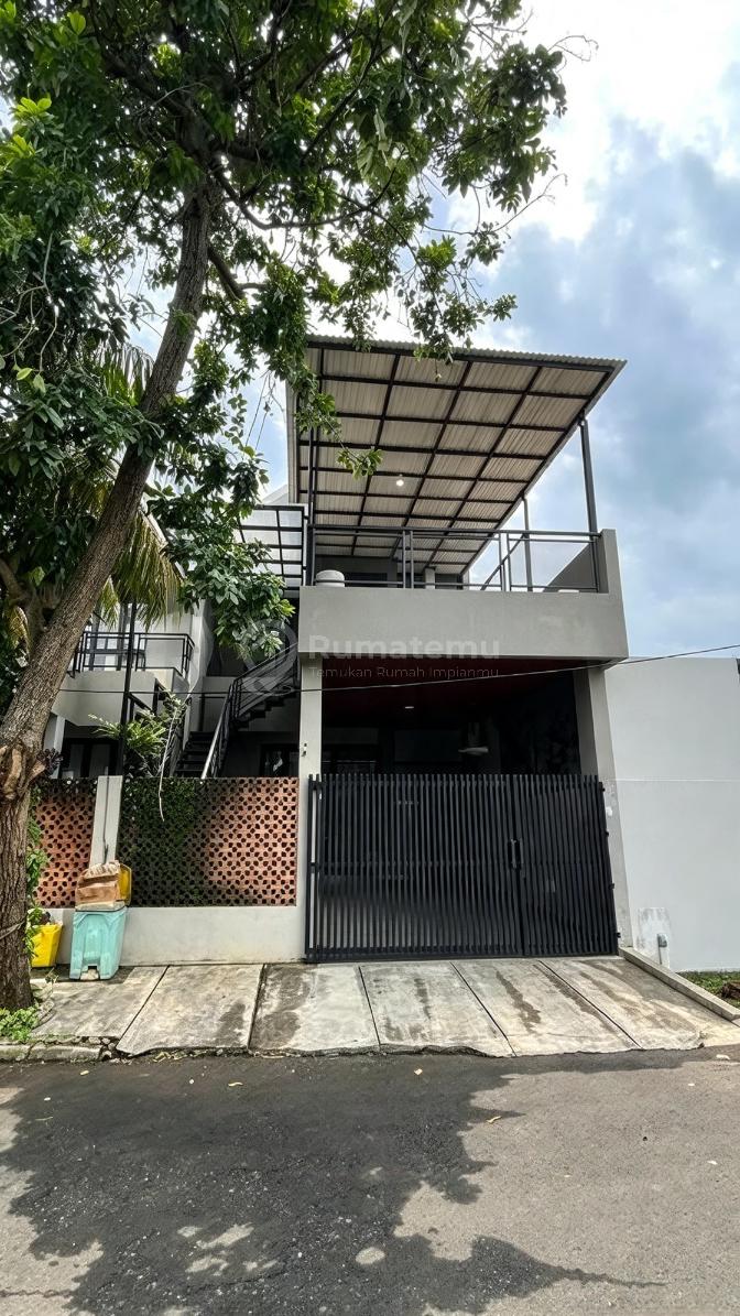 Dijual Rumah 4 KT Ada Kitchen Set, Meja Mkn, Sofa di BSD Dkt Tol