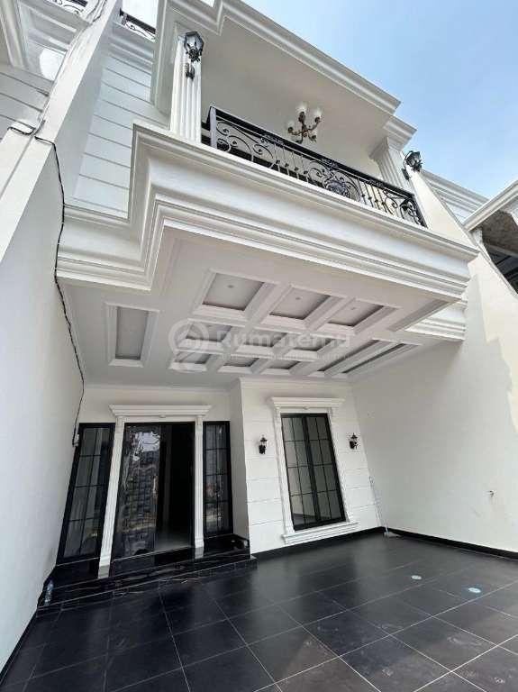 Dijual Rumah Classic Modern Dekat Stasiun Lenteng Agung Jagakarsa Jakarta Selatan Lingkungan Masih Asri & Hijau