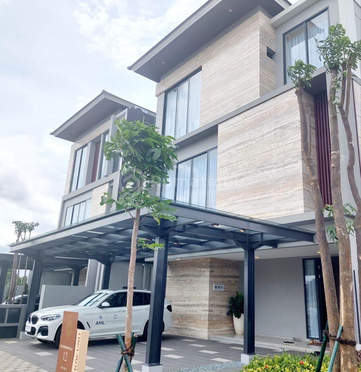 Rumah Mewah di Dharmawangsa Home dengan 4+1 Kamar Tidur dan 3 Lantai