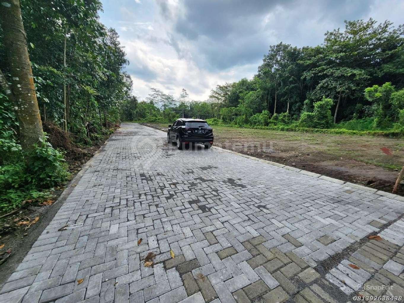 Tanah Jogja 700 m UII SHM Akses Jalan 6 Meter Cocok Kost Eksklusif