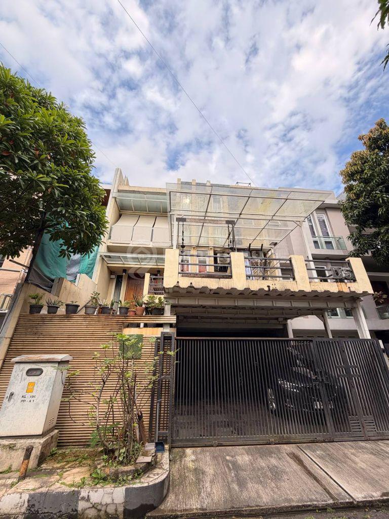 Rumah Megah Premium Area Villa Pondok Indah Tanah Kusir Jakarta Selatan