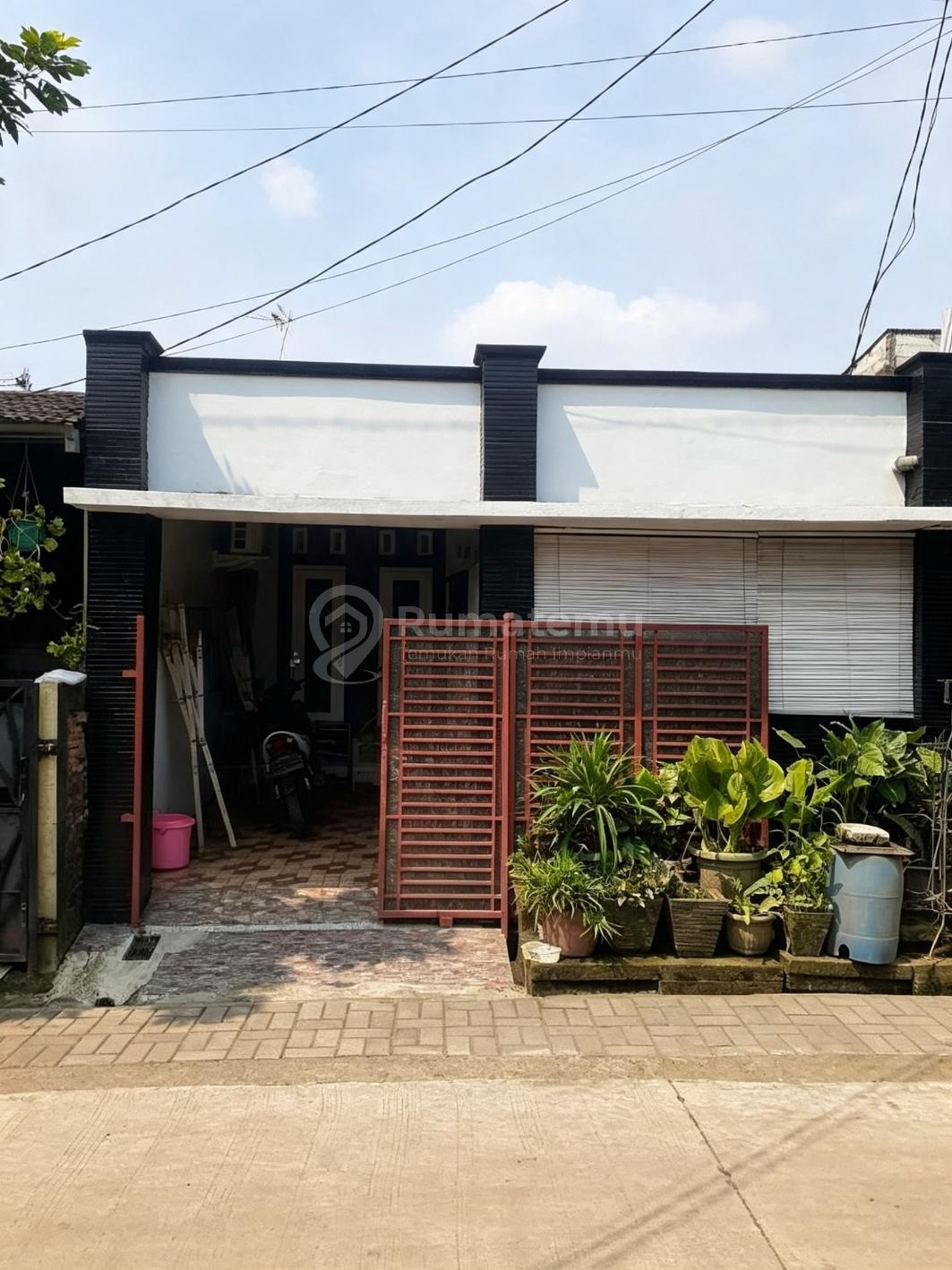Dijual Rumah dalam komplek di Perumahan Senopati Lokasi Strategis, sumur batu, bekasi