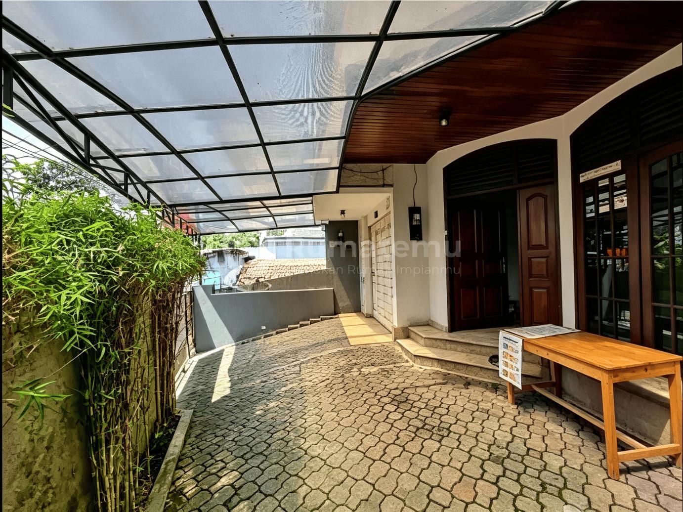Jual Rumah + 4 Kontrakan + 6 Kamar Kos di Petogogan Pinggir Jalan