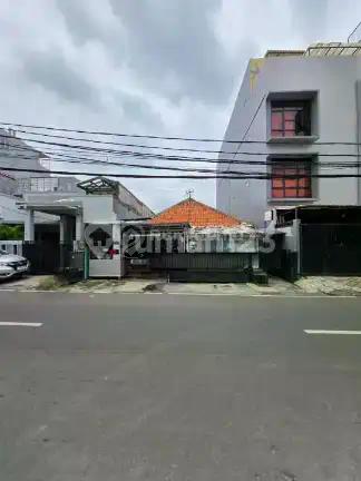 Tanah Ada Bangunan Lokasi Strategis di Bawah NJOP