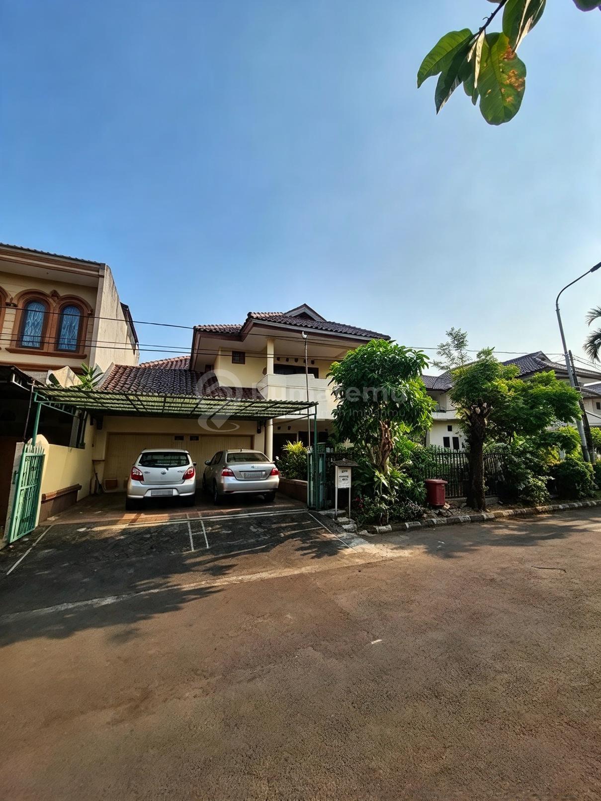 Dijual Rumah Lokasi Strategis Dengan Harga Menarik di Bintaro Sektor 6