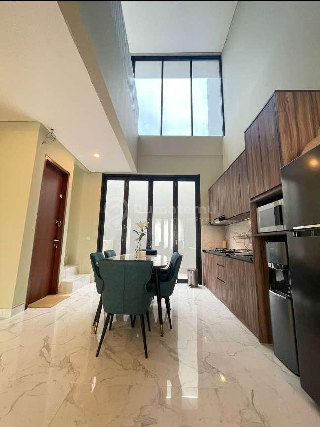 Dijual Cepat Rumah 3,5 Lantai siap huni di Pulomas