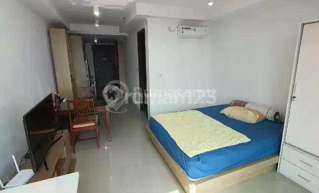 Barang Langka! Dijual Kemang Village Residence Studio Cuma 1M