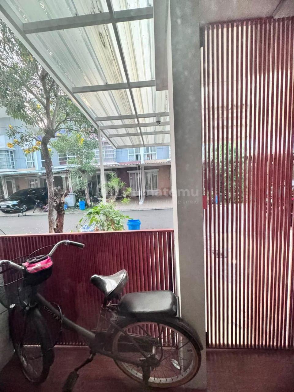 Dijual Rumah Full Furnished Cluster Bohemia Gading Serpong